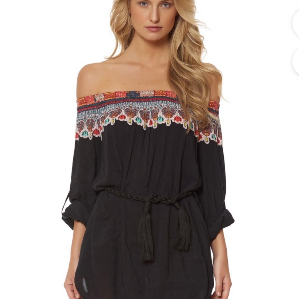 Red Carter Off-Shoulder Black Dress Cover Up Large